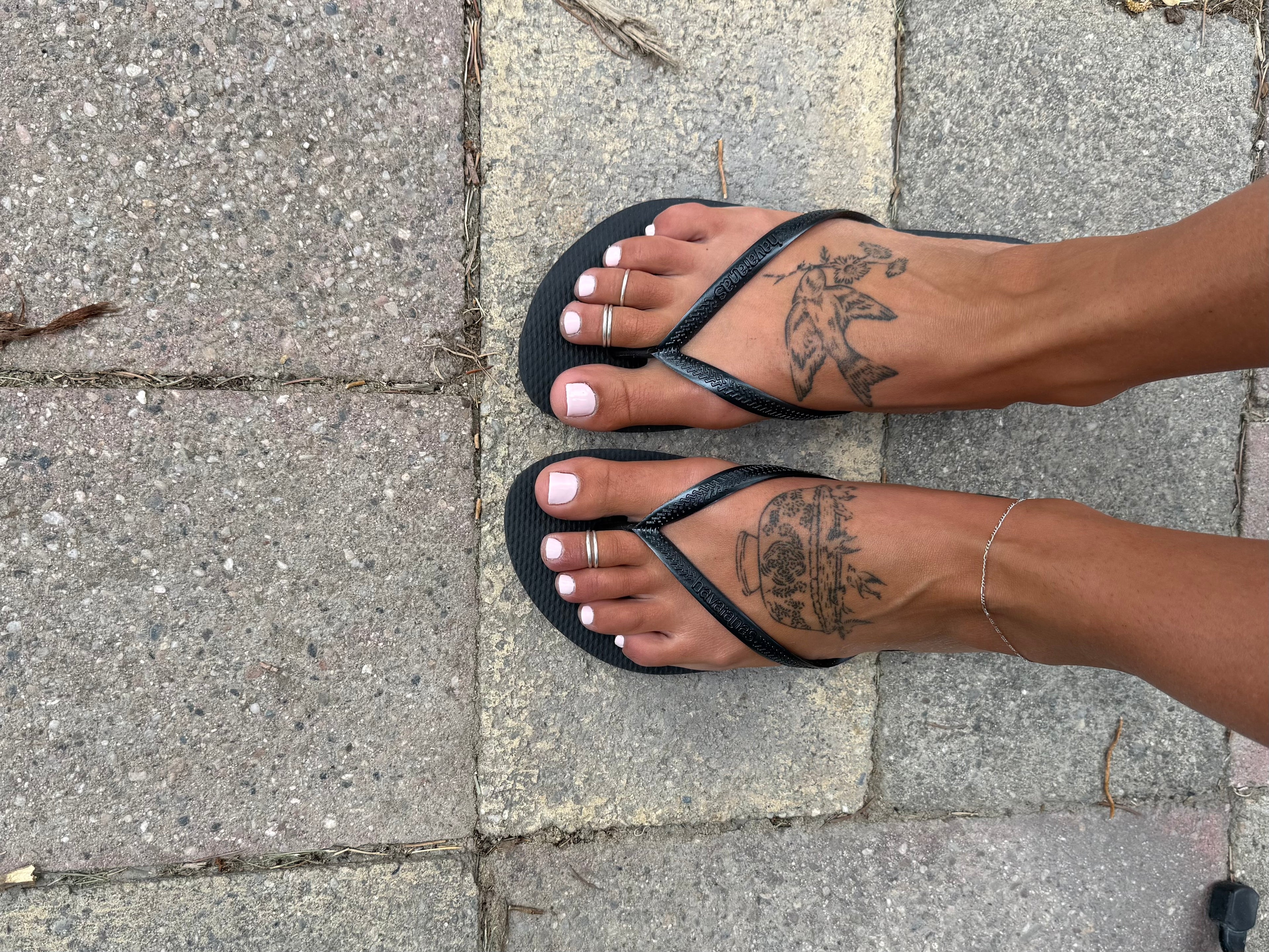 Sunlit Step Toe Ring