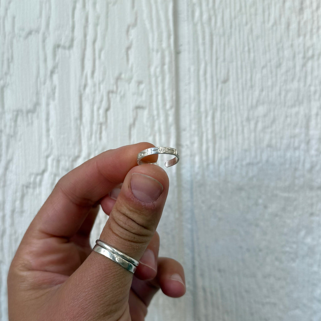 Flower Child Toe Ring